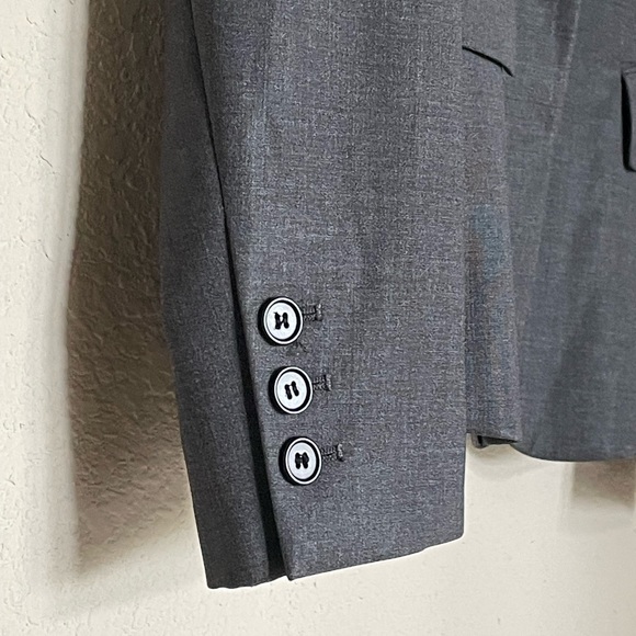 Preowned Theory matching grey one button blazer Sz 4 and skirt Sz 00 - Picture 4 of 16